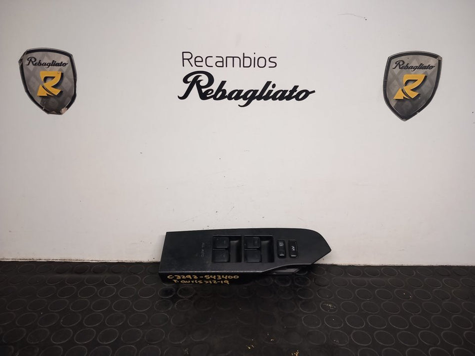 Interruptor do vidro frontal esquerdo | Toyota Auris (E18)