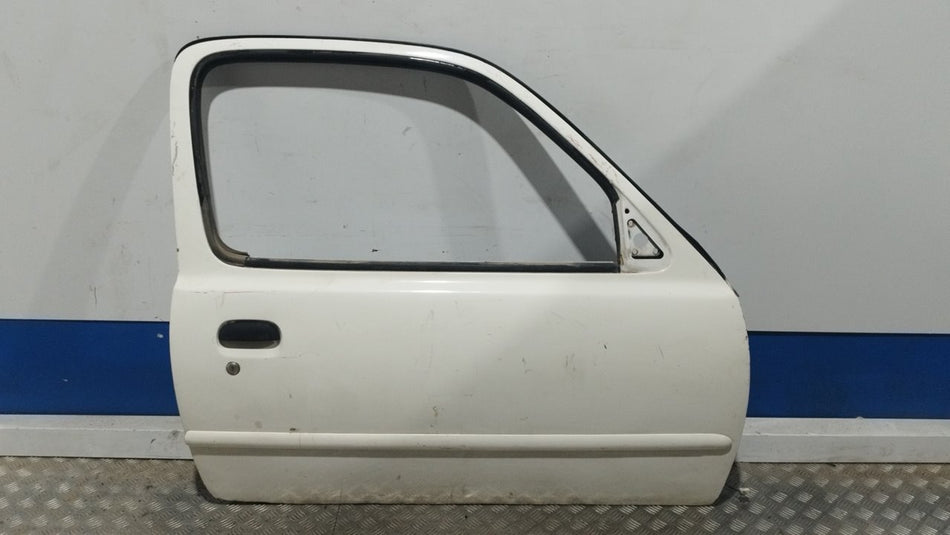 Porta frontal direita | Nissan Micra (K11)