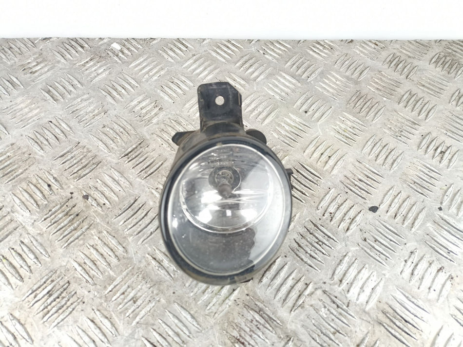Farol de nevoeiro esquerdo | Nissan Qashqai