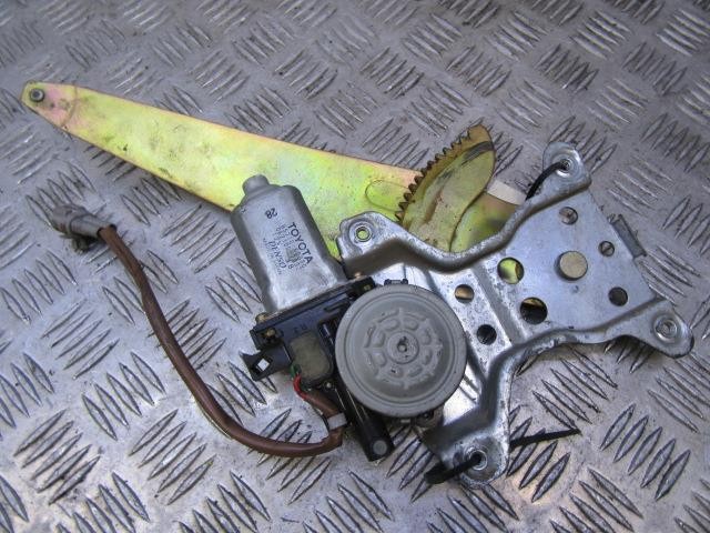 Elevador dos vidros traseiro esquerdo | Toyota Land Cruiser (J9)