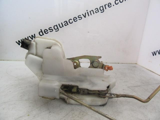 Fechadura porta frontal esquerda | Mitsubishi Colt