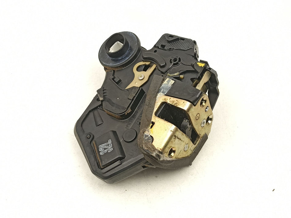 Fechadura porta traseira esquerda | Toyota Avensis (T25)