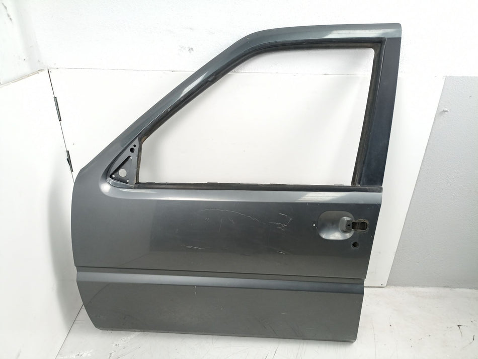 Porta frontal esquerda | Nissan Terrano II (R20)