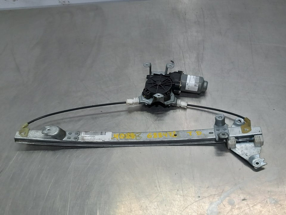Elevador dos vidros traseiro direito | Nissan Pathfinder (R51)