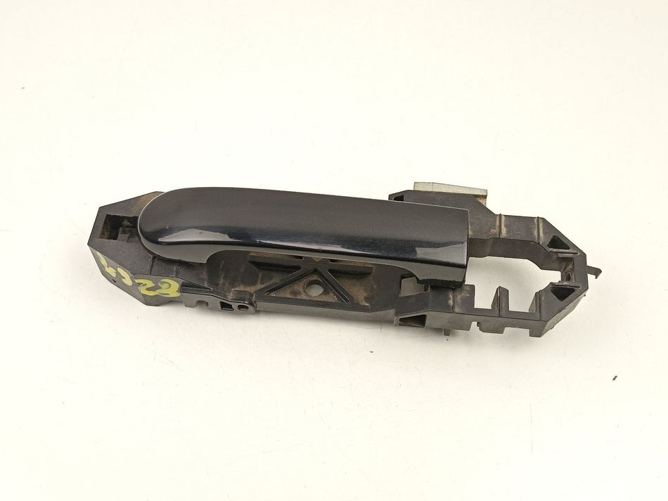 Puxador exterior frontal esquerdo | Nissan Tiida Hatchback (C11)