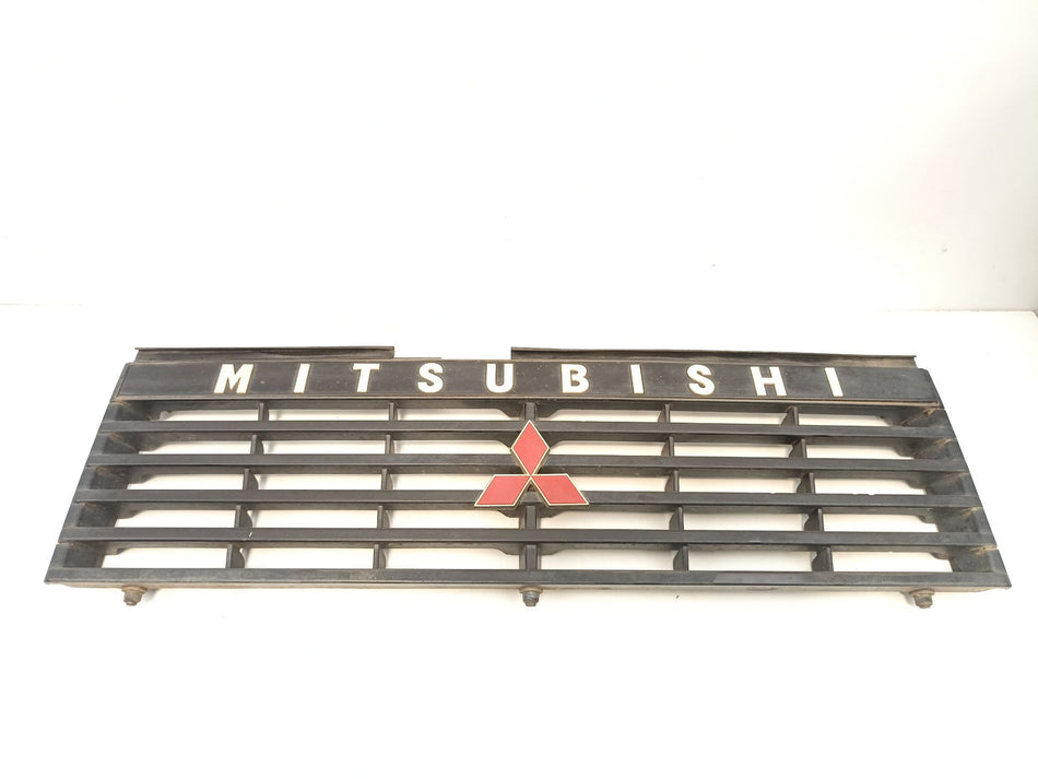 Grelha | Mitsubishi Montero (L040)