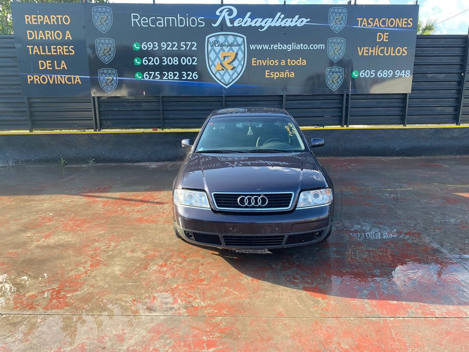 Grelha frontal | Audi A6 Berlina (4B2)