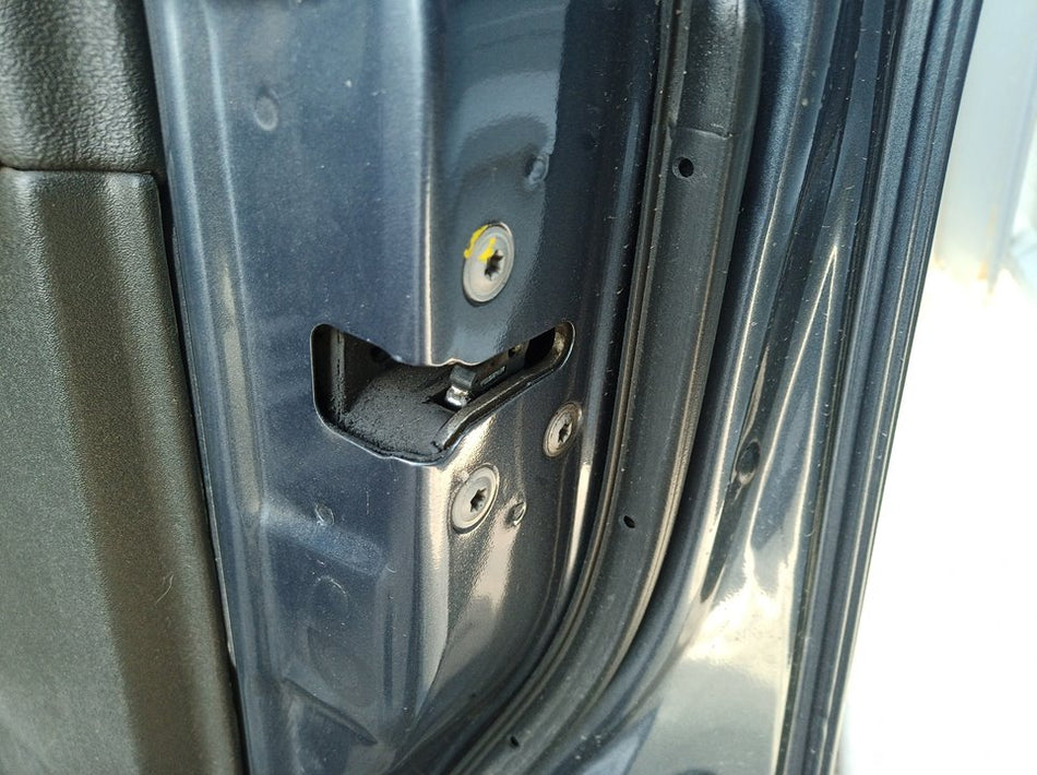 Fechadura porta frontal direita | Nissan Pathfinder (R51)