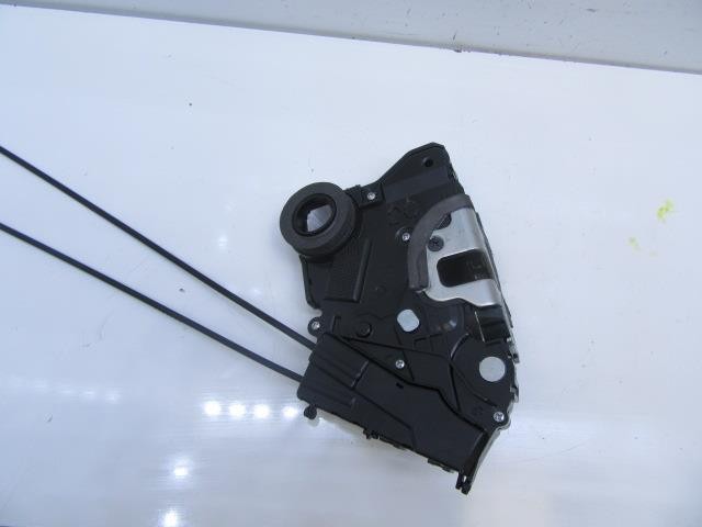 Fechadura porta frontal direita | Toyota Yaris