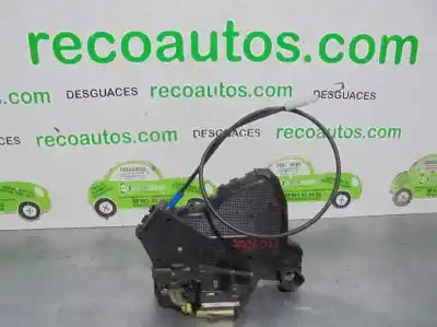 Fechadura da porta frontal esquerda | Toyota Avensis Wagon (T25)