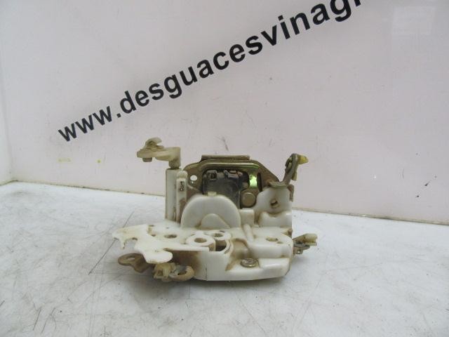 Fechadura porta frontal direita | Nissan Terrano