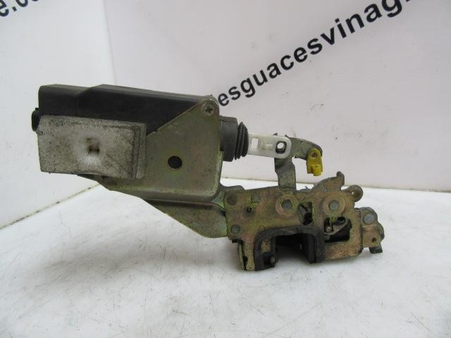 Fechadura porta traseira direita | Mitsubishi Carisma