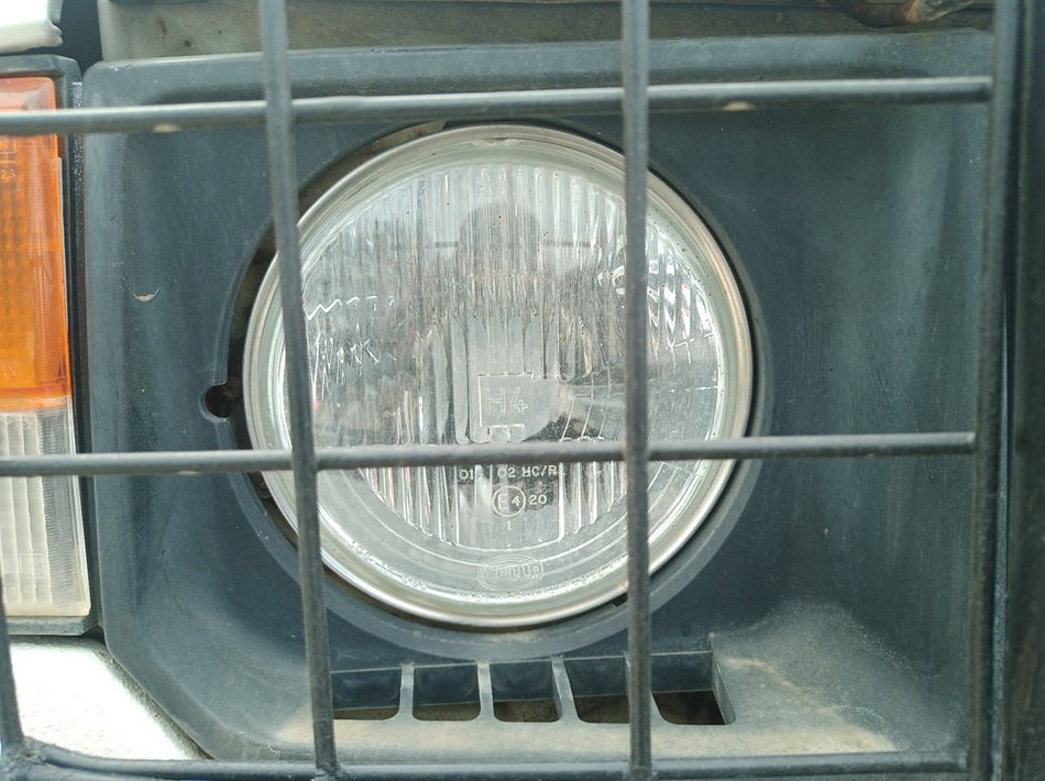 Ótica direita | Mitsubishi Pajero (L040)