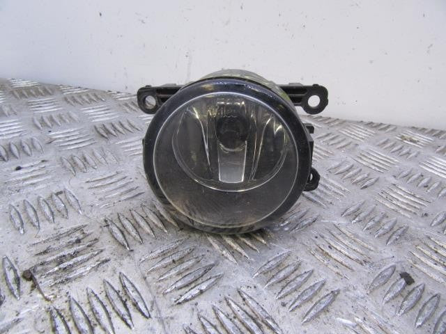 Farol de nevoeiro direito | Nissan Pathfinder