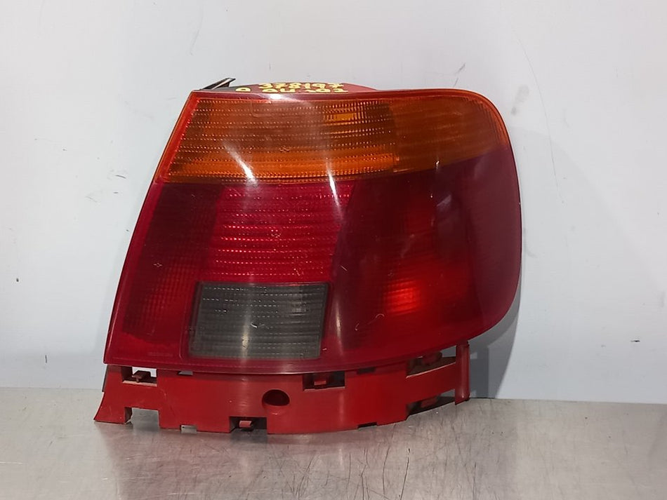 Farolim traseiro direito | Audi A4 Berlina (B5)