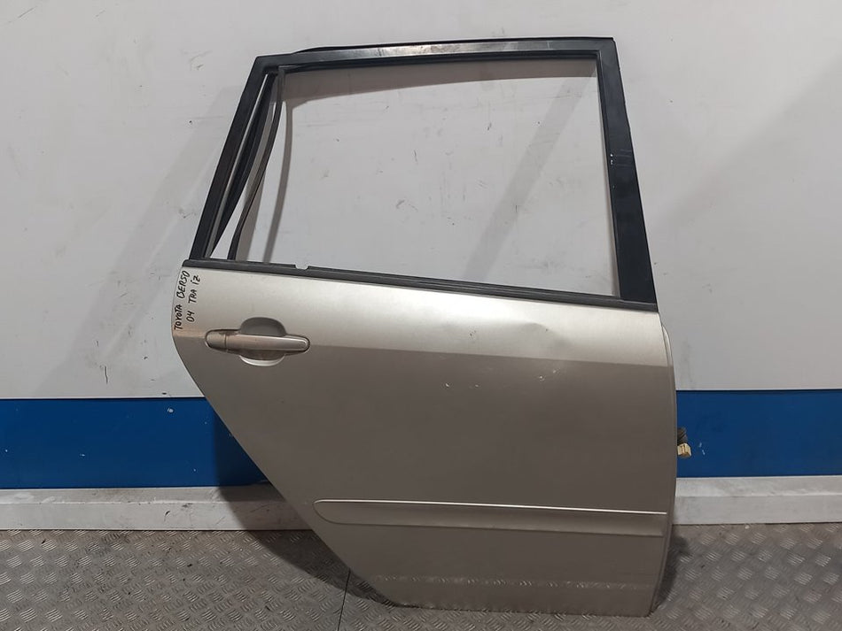 Porta traseira direita | Toyota Corolla Verso (E12)