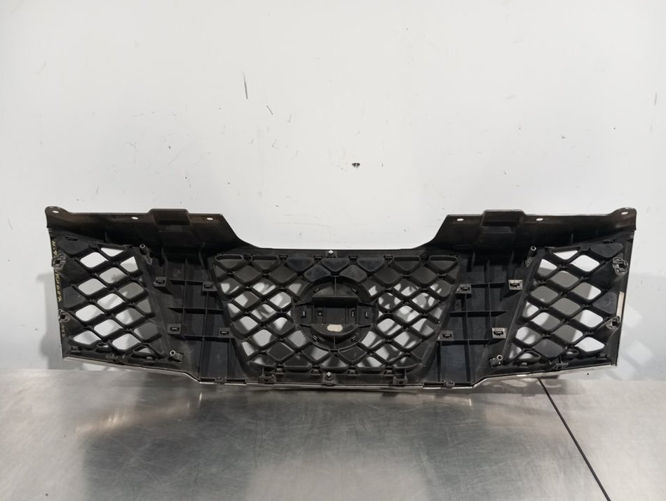 Grelha frontal | Nissan Pathfinder (R51)