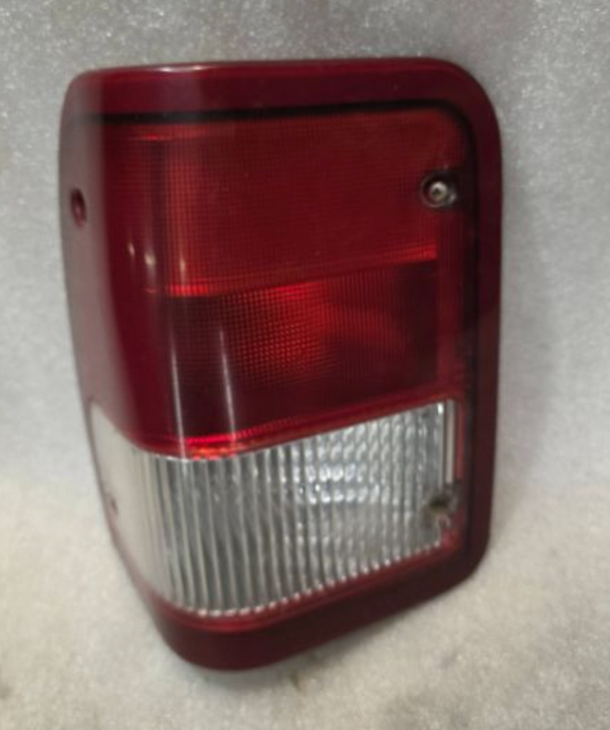 Farolim esquerdo HR804626 | Hyundai Galloper