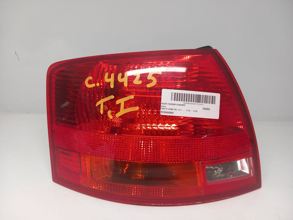 Farolim traseiro esquerdo | Audi A4 Avant (8E)