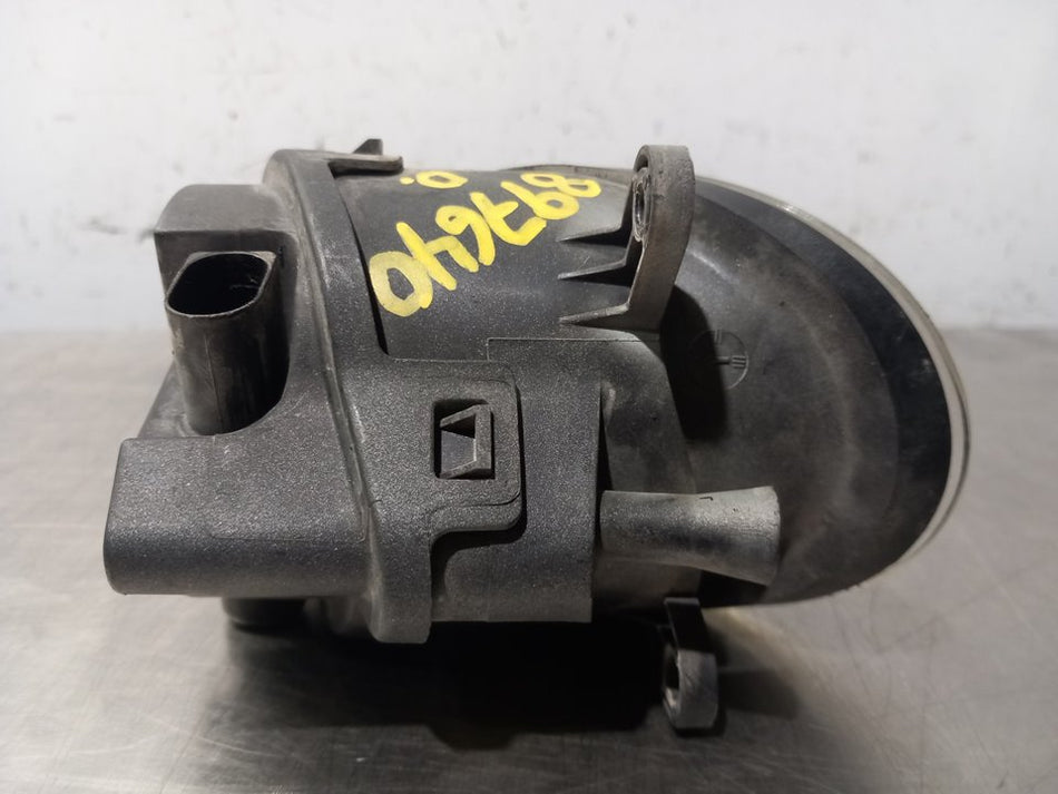 Farol de nevoeiro direito | Audi 6 Berlina (4F2)