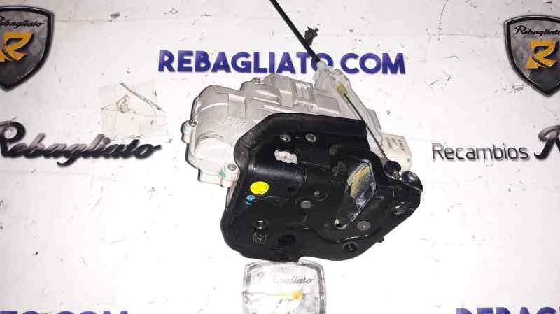 Fechadura porta traseira esquerda | Audi 6 Berlina (4F2)