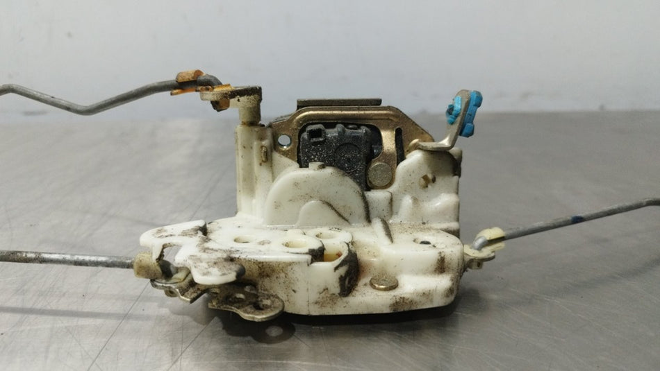 Fechadura porta frontal direita | Nissan Micra (K11)