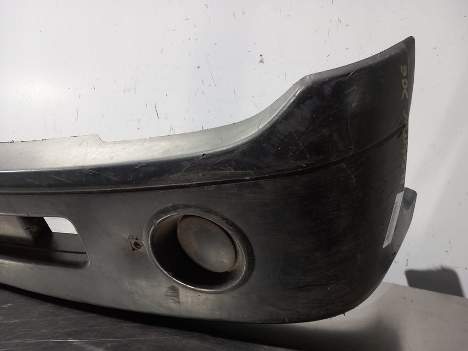 Para-choques frontal | Nissan Cabstar