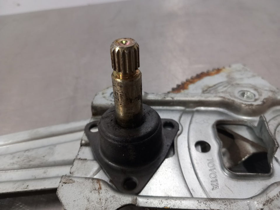 Para-choques traseiro | Toyota Corolla (E12)