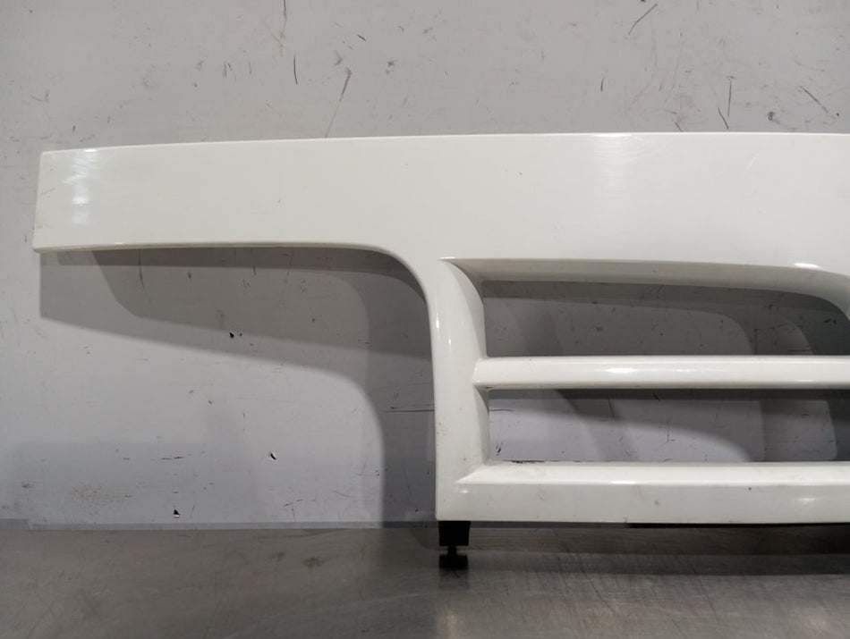 Grelha frontal | Nissan Cabstar E