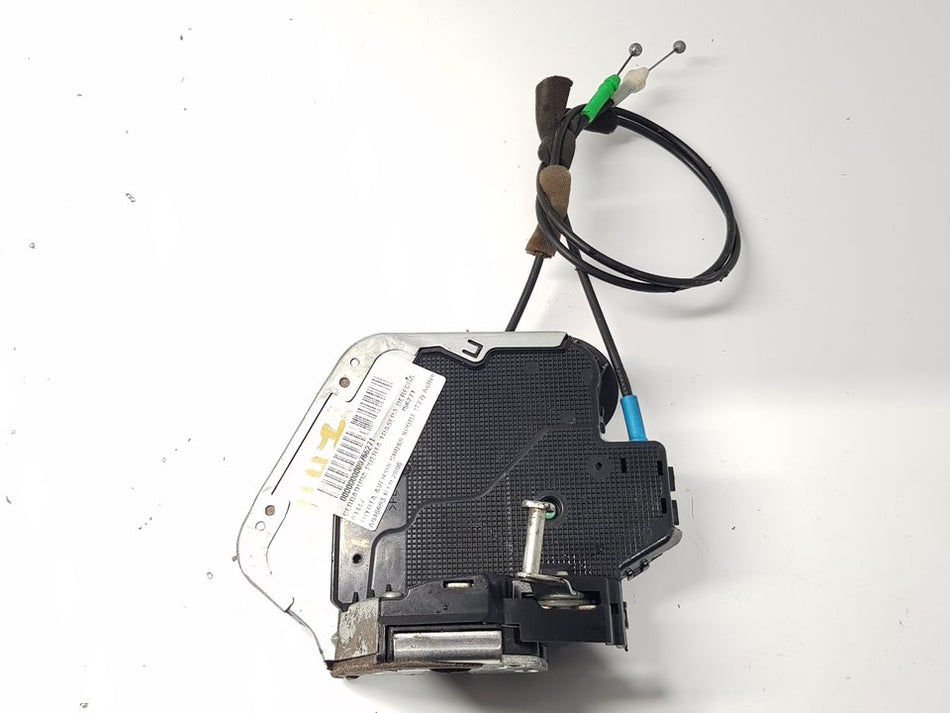 Fechadura porta traseira direita | Toyota Avensis Cross Sport (T27)