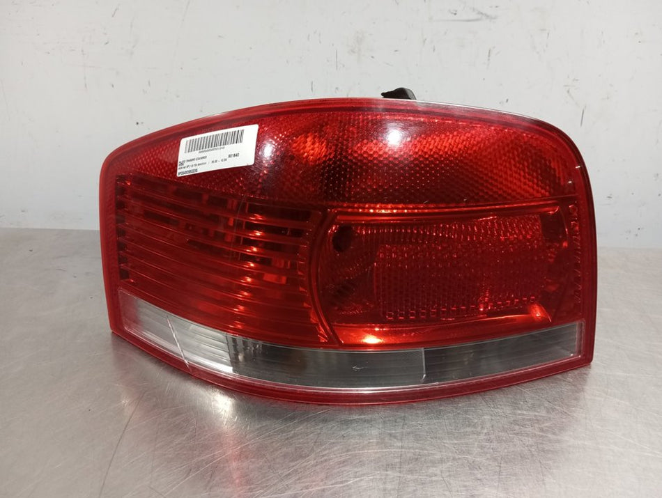 Farolim traseiro esquerdo | Audi A3 (8P1)