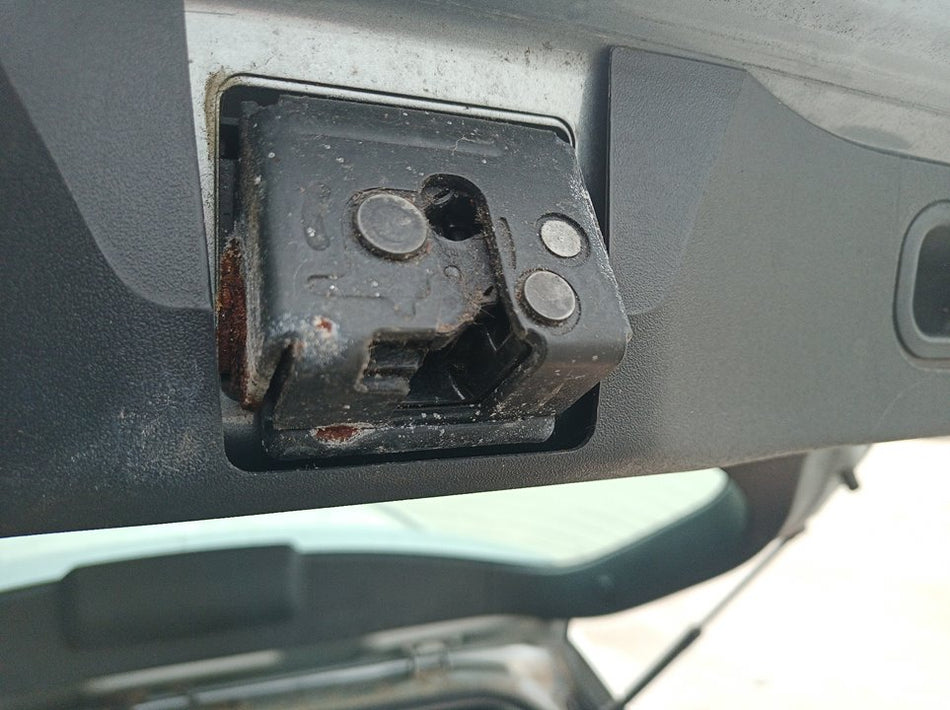 Fechadura porta da mala | Toyota Auris (E15)