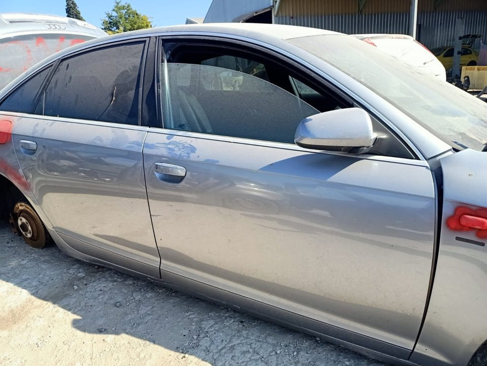 Porta frontal direita | Audi 6 Berlina (4F2)
