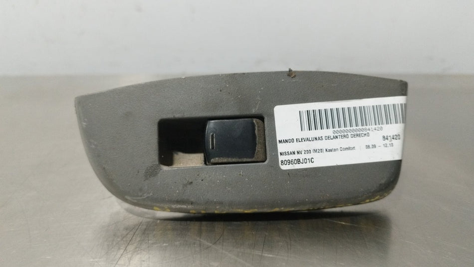 Interruptor do vidro frontal direito | Nissan NV200/Evalia (M20/M)
