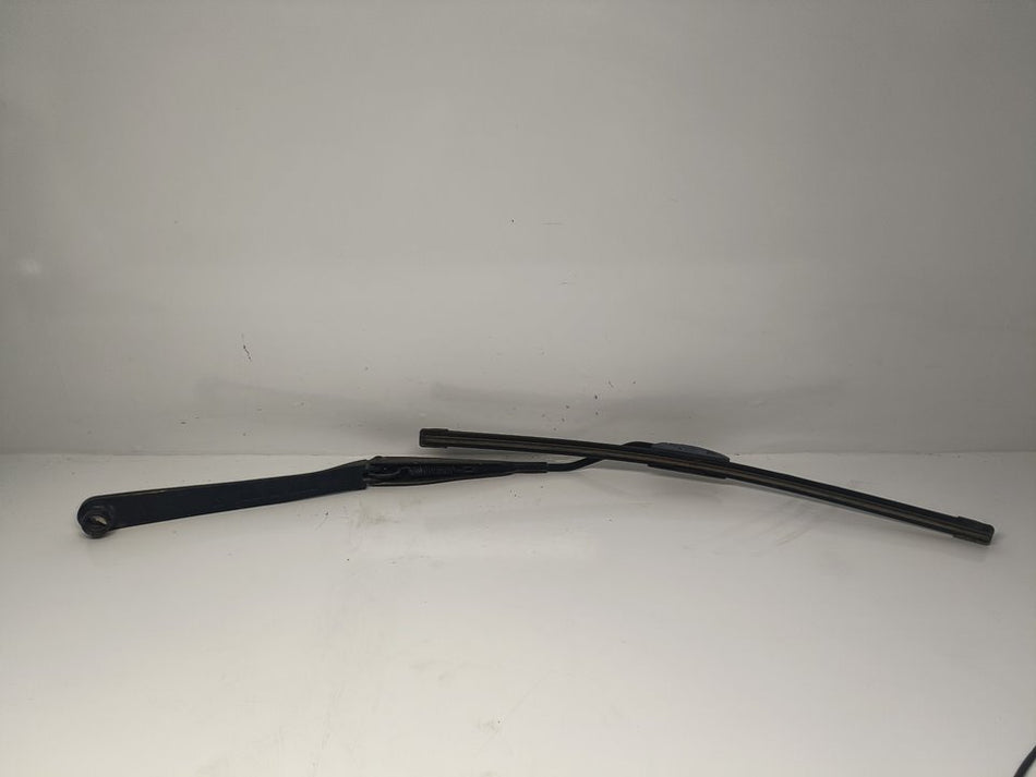 Braço limpa-vidros frontal esquerdo | Nissan Juke (F15E)