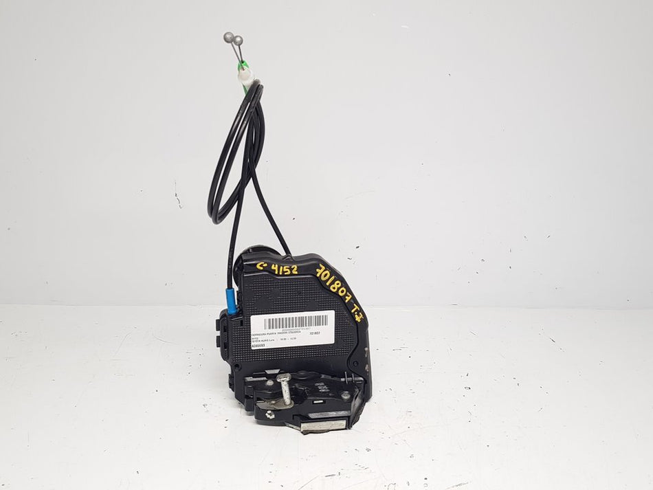 Fechadura porta traseira esquerda | Toyota Auris (E15)