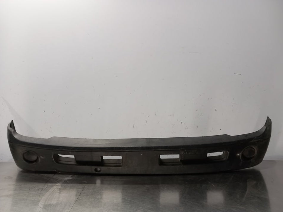 Para-choques frontal | Nissan Cabstar