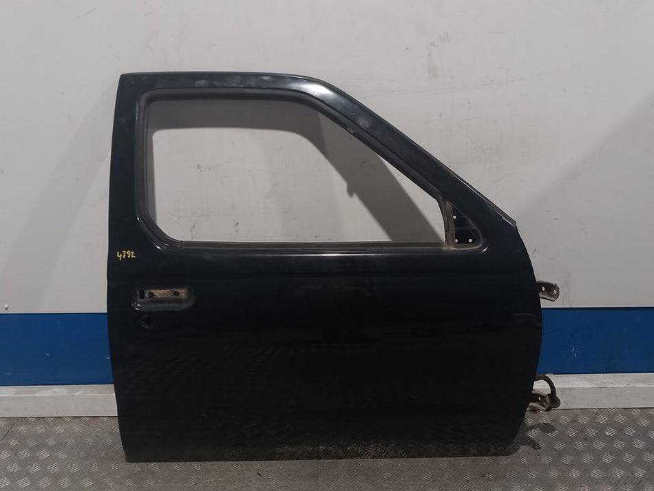 Porta frontal direita | Nissan Navara Pick-Up (D40M)