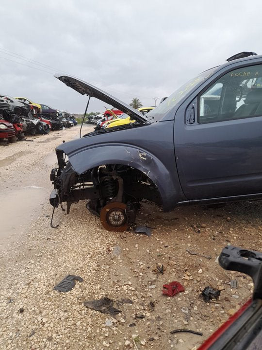 Guarda-lamas frontal esquerdo | Nissan Pathfinder (R51)
