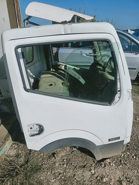 Porta frontal direita | Nissan Cabstar