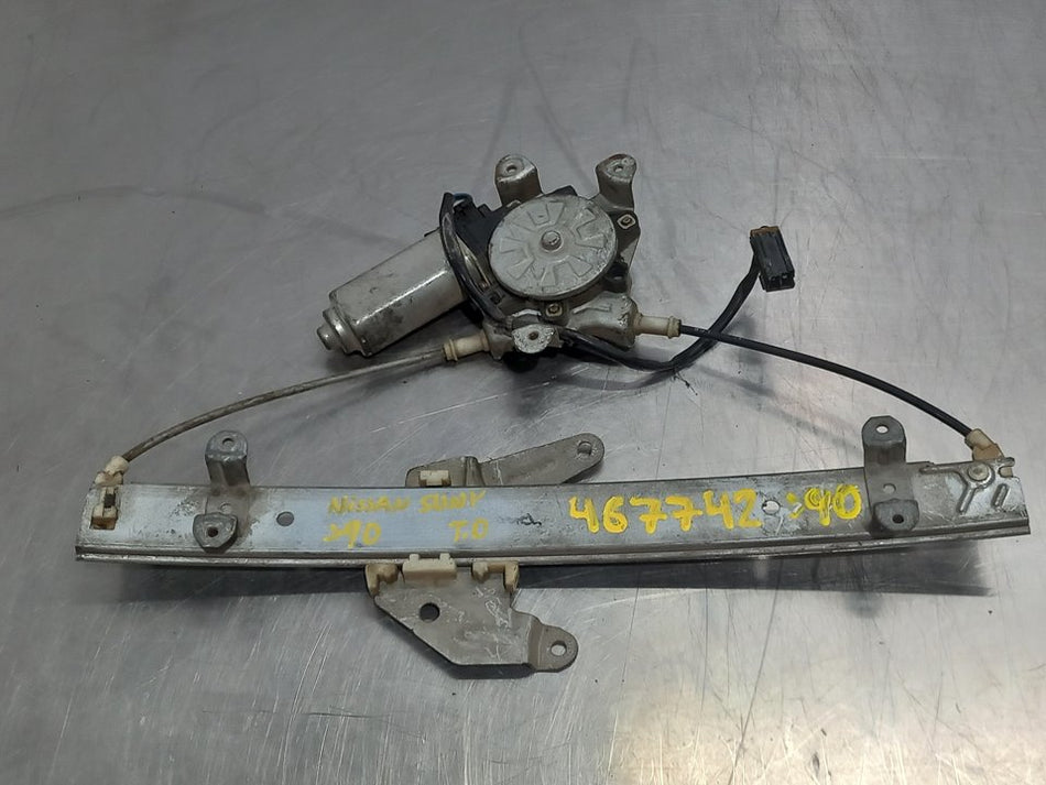 Elevador dos vidros traseiro direito | Nissan Sunny Berlina (N14)