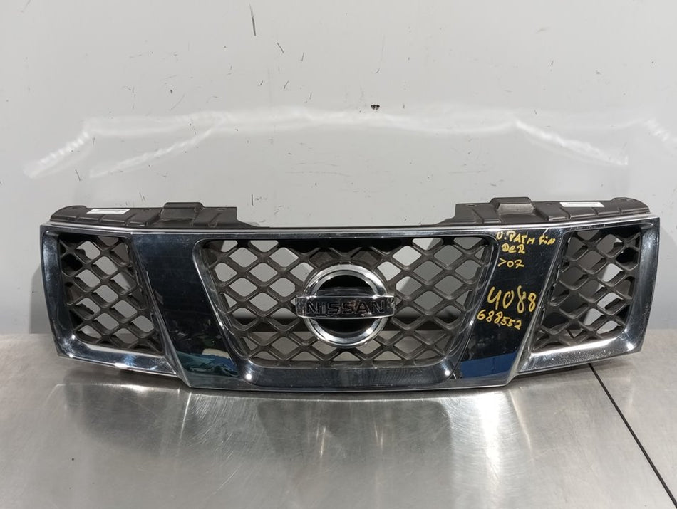 Grelha frontal | Nissan Pathfinder (R51)