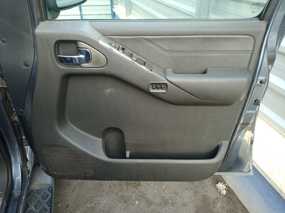 Elevador dos vidros frontal direito | Nissan Pathfinder (R51)