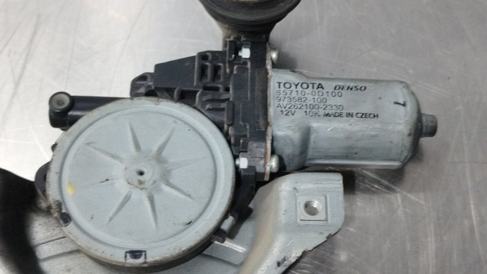 Elevador dos vidros frontal direito | Toyota Land Cruiser (J9)