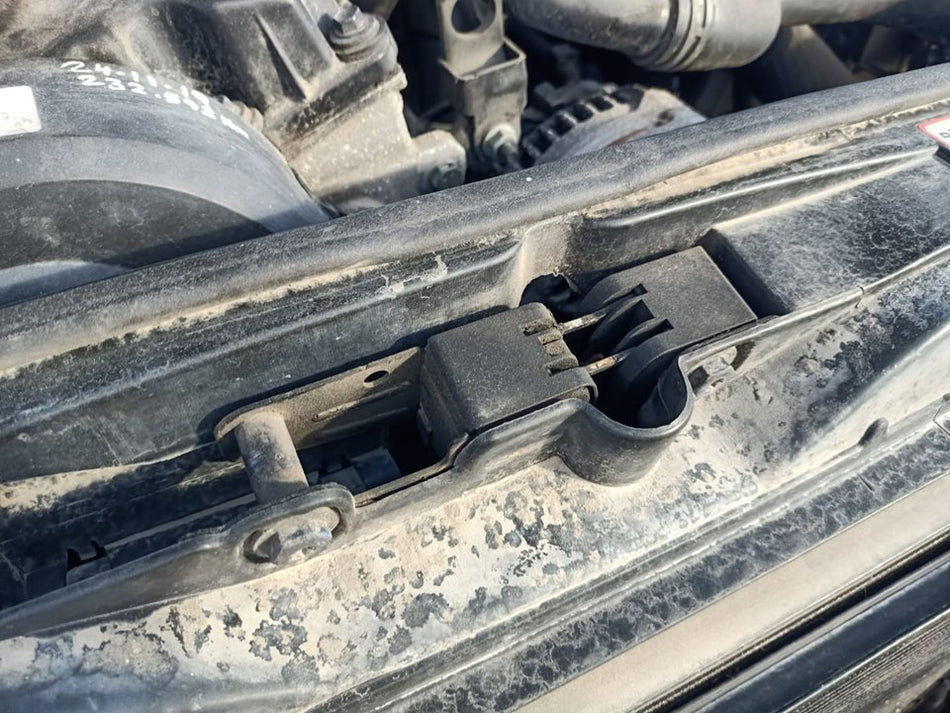 Fechadura capô | Audi A4 Berlina (8E)