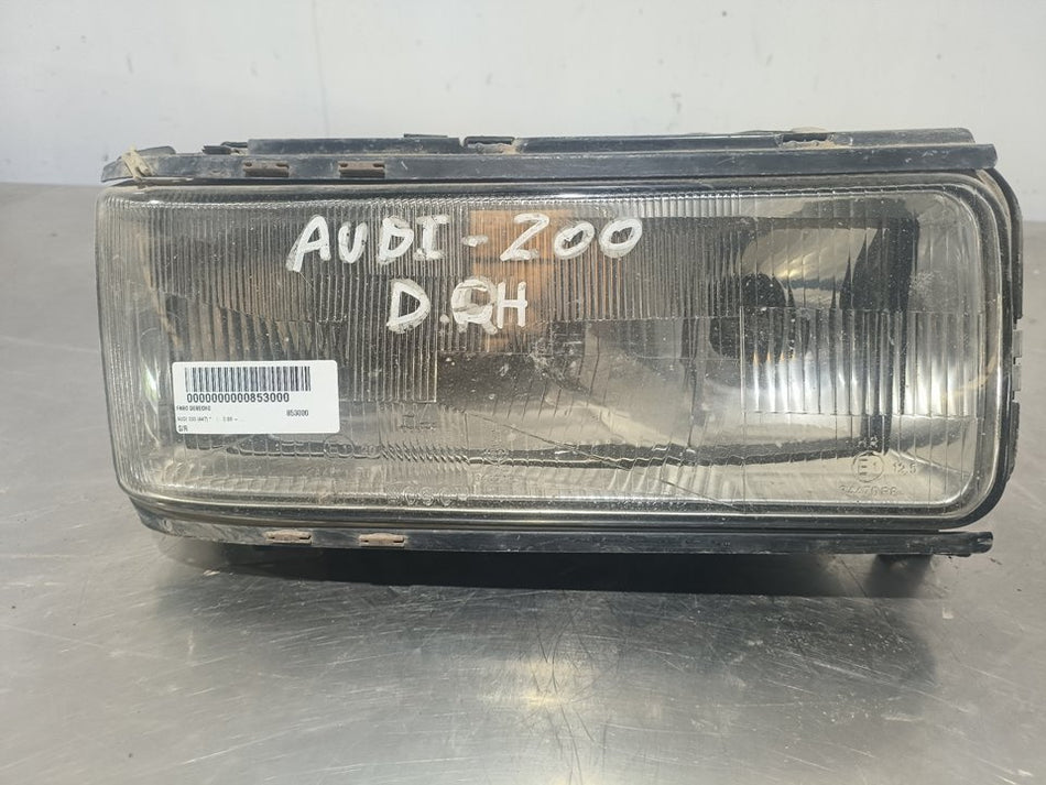 Ótica direita | Audi 200 (447)