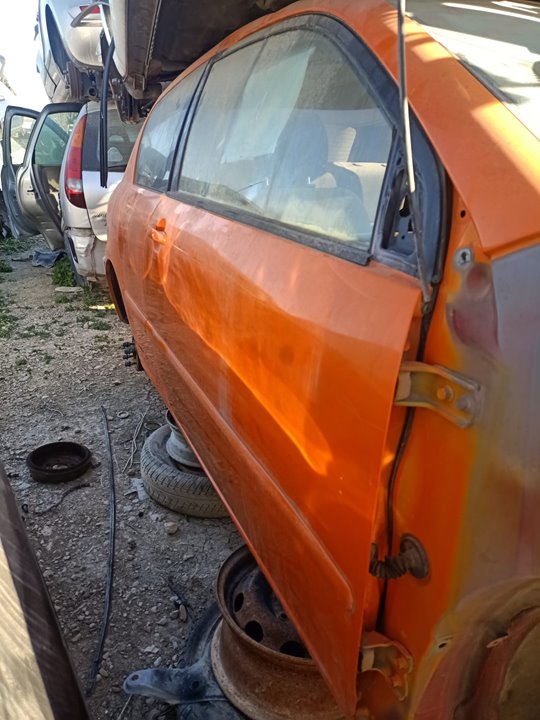 Porta frontal direita | Toyota Corolla (E12)