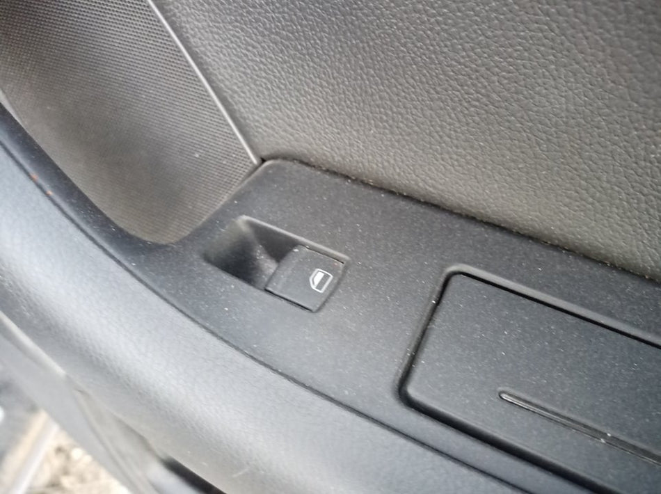 Interruptor do vidro traseiro direito | Audi A6 Avant (4F5)