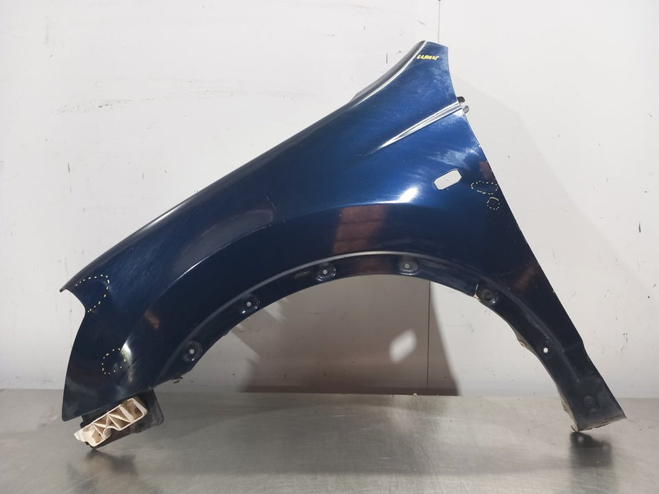Guarda-lamas frontal esquerdo | Nissan Qashqai (J10)