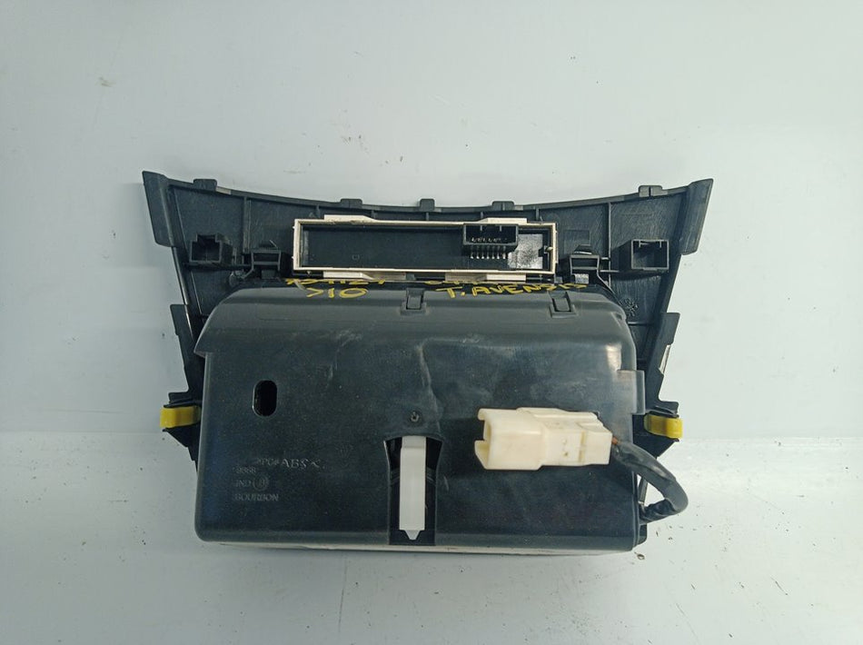 Fechadura porta traseira esquerda | Toyota Avensis Cross Sport (T27)